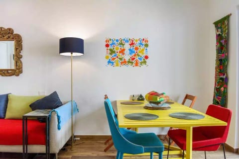 Dining table seats up to 6