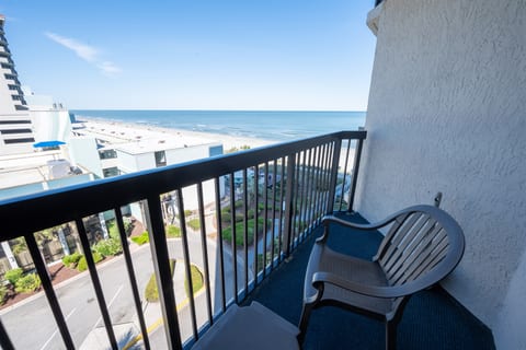 Compass Cove 650 - Oceanview Studio