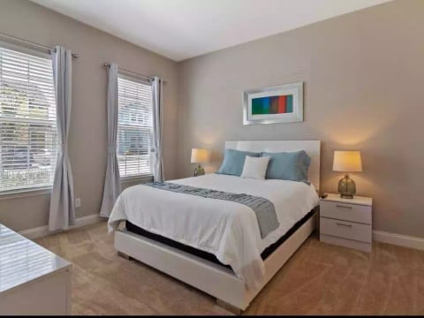 Beautiful Townhouse, Just 10 minutes to Disney
