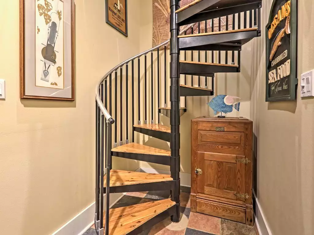 Follow the spiral staircase to the basement level! Follow the spiral staircase to the basement level! - 5 Bd sleeps 14 Heated Pool, Hot Tub & Golf Cart - Santa Rosa Beach