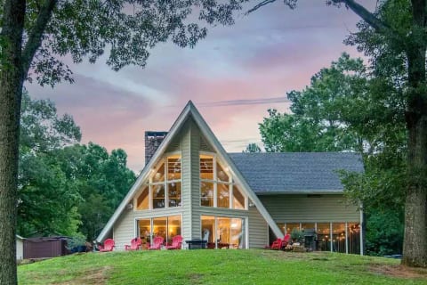 Kerr Lake Vacation Rental | 4BR | 3.5BA | Access Only by Stairs | 3000 Sq. Ft
