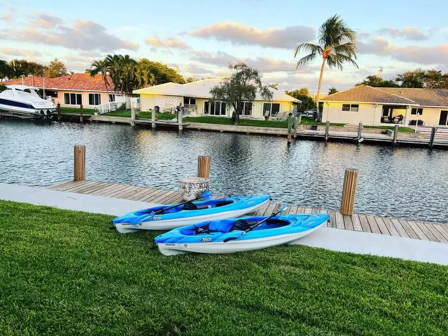 New Pelican Trailblazer Kayaks - NEW Lux Waterfront Villa Half A Mile From Beaches - Fort Lauderdale