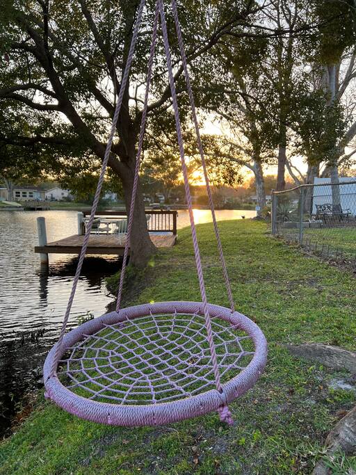 Private Waterfront Sanctuary, island & heated pool - New Port Richey Private Waterfront Sanctuary, island & heated pool - New Port Richey
