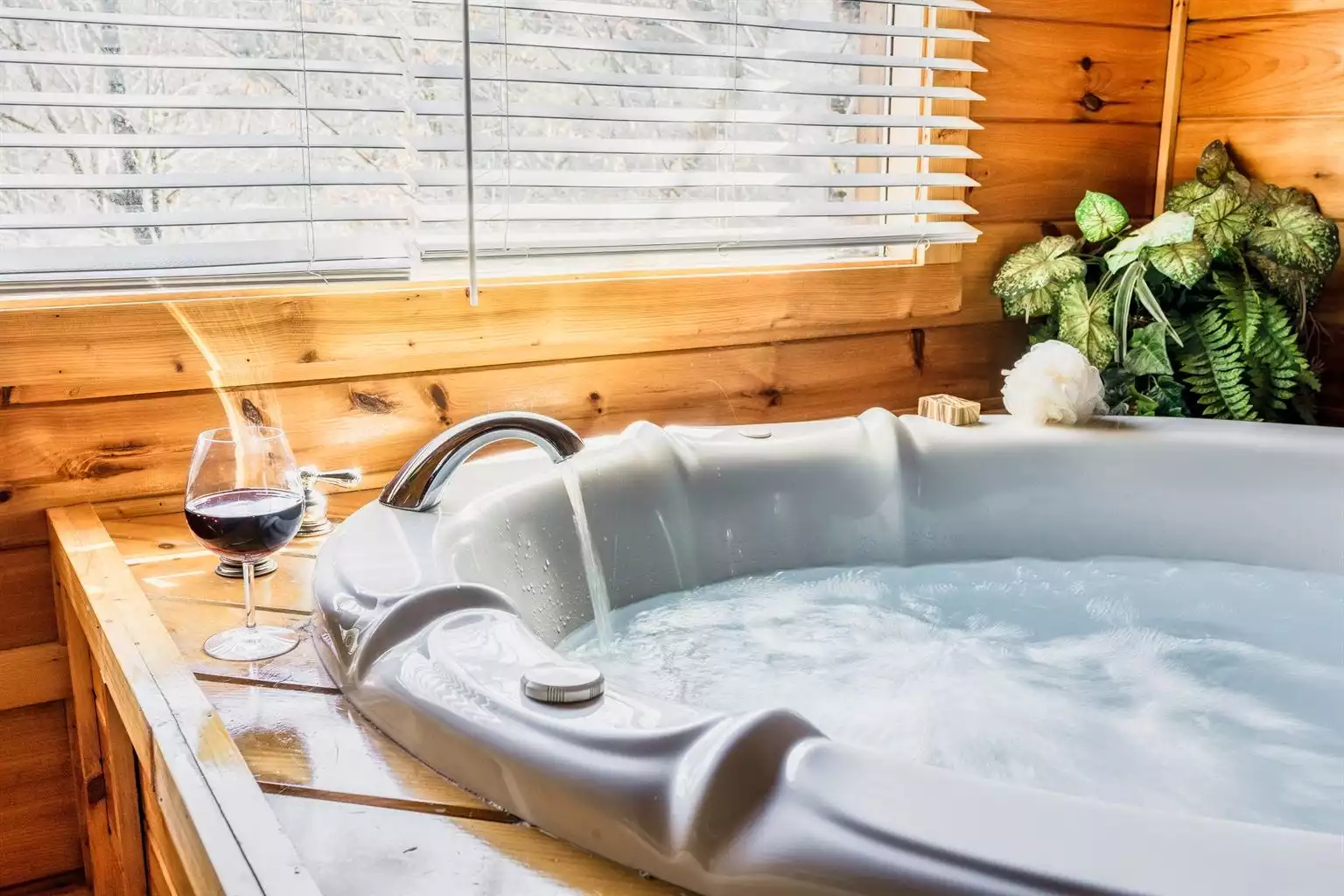 Indulge in romance in our private master suite jacuzzi. Ideal for a cozy retreat with your special someone. - Firefly Dream - Sevierville