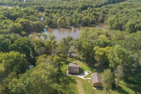 Wapsipinicon River cabin, RV pad, farm next door