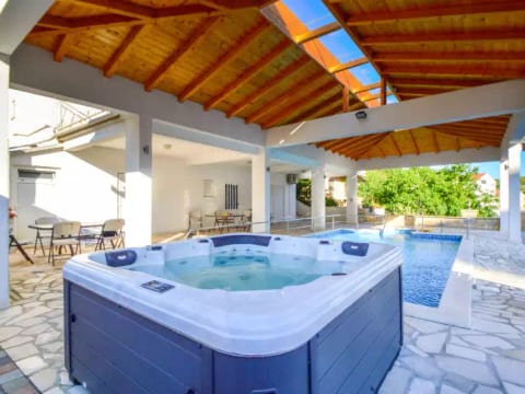 Villa Kursar