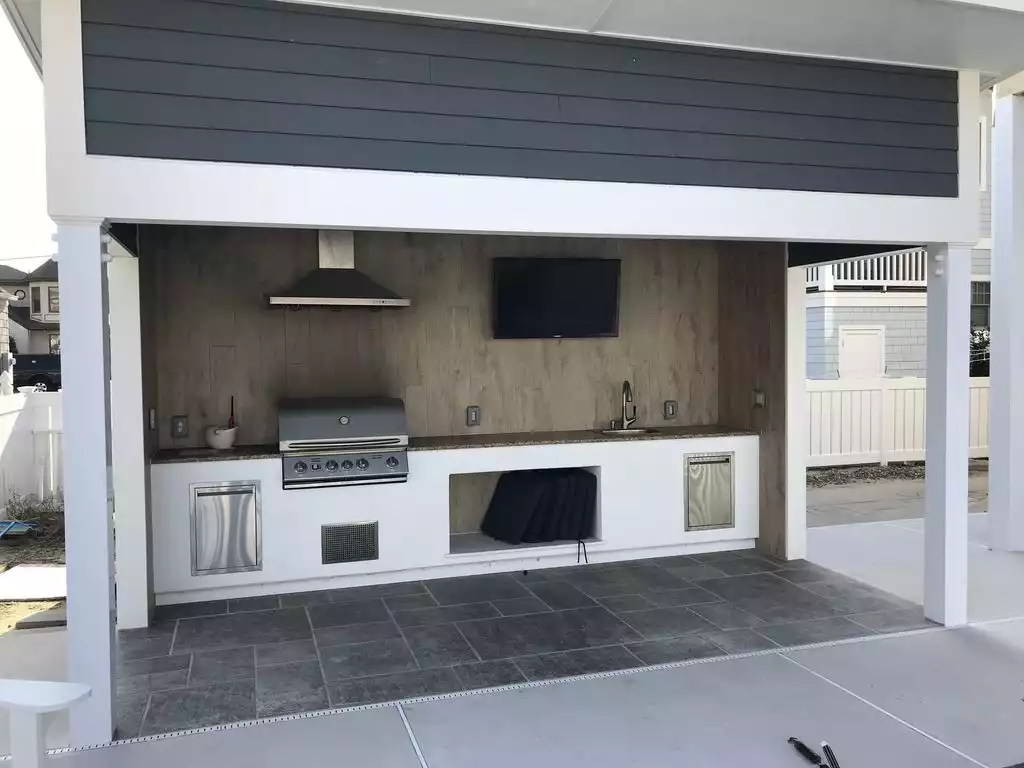 5th-house-from-beach-86th-st/