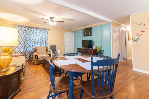 Awesome Winchester Home minutes from the Lake.