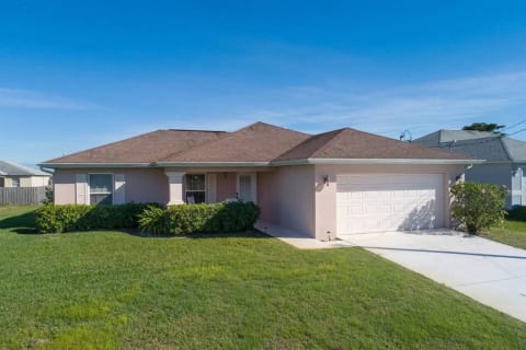 Villa M&M 3/2 | heated salt water pool
