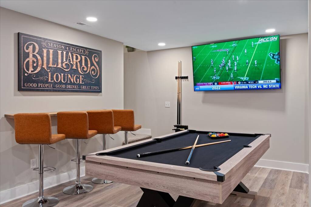 Catch the Thrills of Sports in our Billiards Lounge! Catch the Thrills of Sports in our Billiards Lounge! - Season 4 Escape - McGaheysville