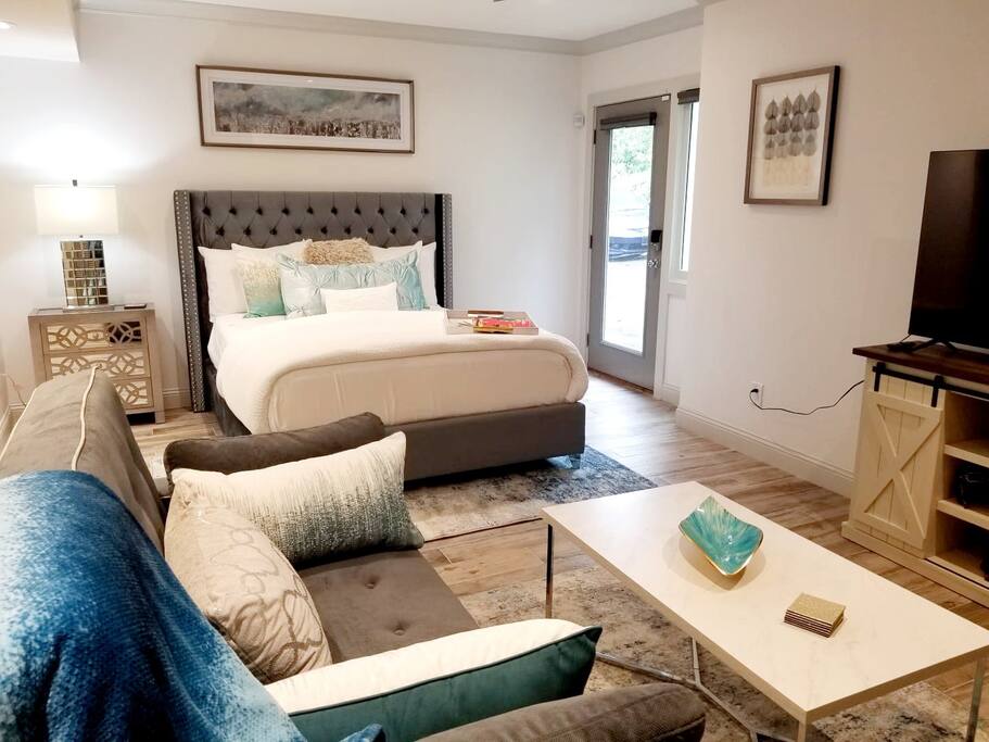 Comfy Stay: Close to Downtown & E.A.V. - Atlanta