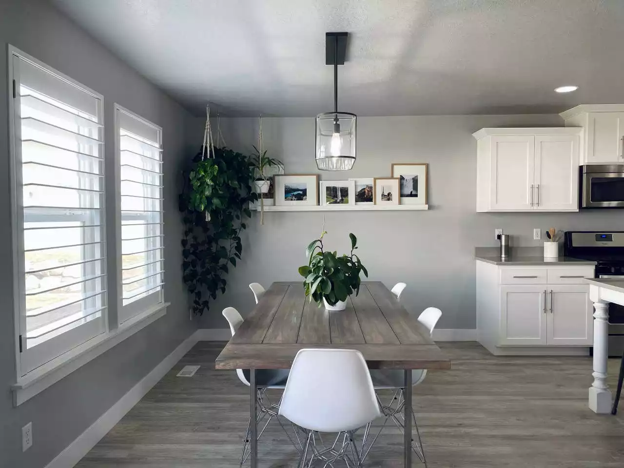 new-beautiful-saratoga-springs-home-with-huge-yard/