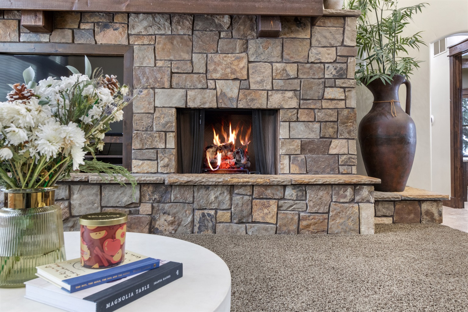 entertainment-castle!-large-group-and-company-functions-hot-tub/