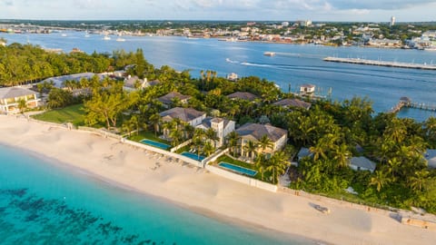 Picture perfect, Paradise Island awaits!