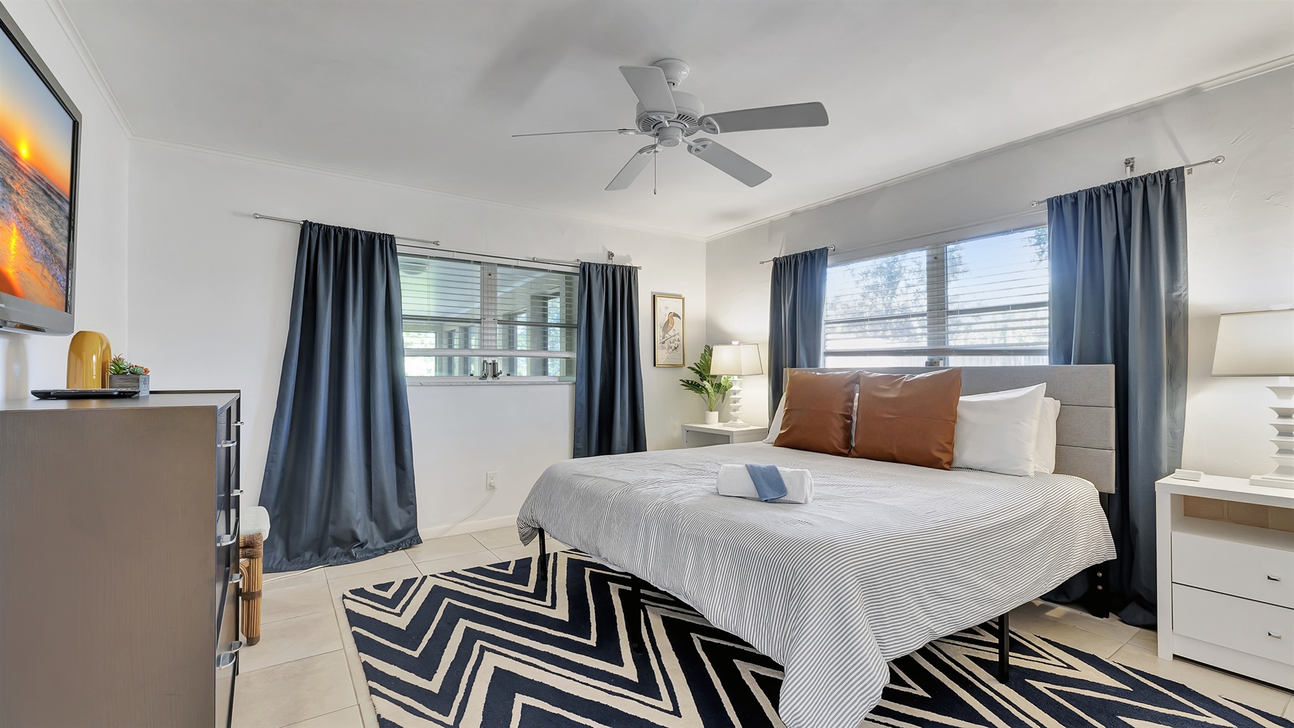 Keep cool in your second king bedroom - Starfruit Beach House - Heated Pool Near Beach - Naples