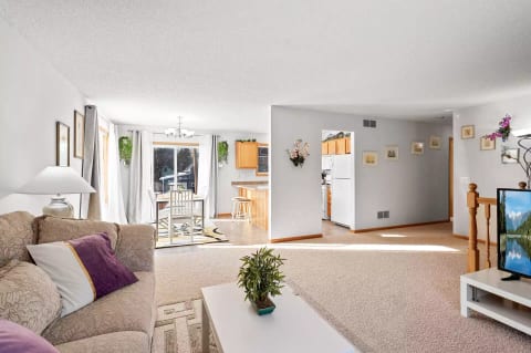 Cozy Home - w/ 2 King Beds-near DT St. Paul