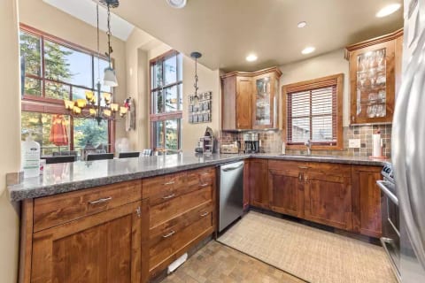 Best Sun Peaks Townhouse - Trapper's Landing