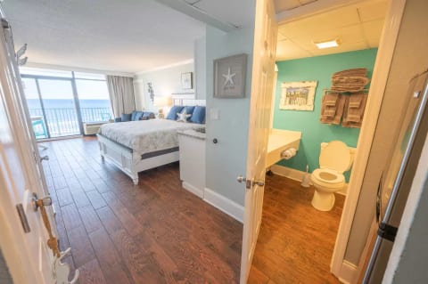 King Bed, Direct Oceanfront