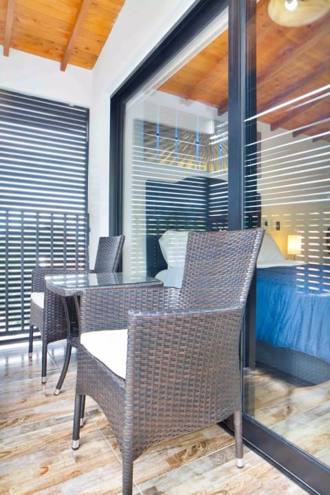 Penthouse One bedroom Balcony AC, and Hot Tub