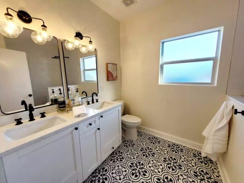 Twin Palms Oasis