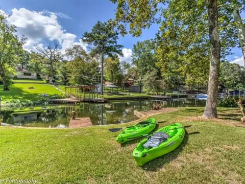 Retro Ranch on Lake Hamilton