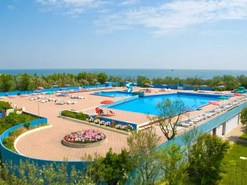 Rosapineta Camping Village Plus (ROM501)