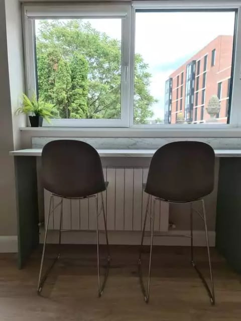 breakfast bar / work station
