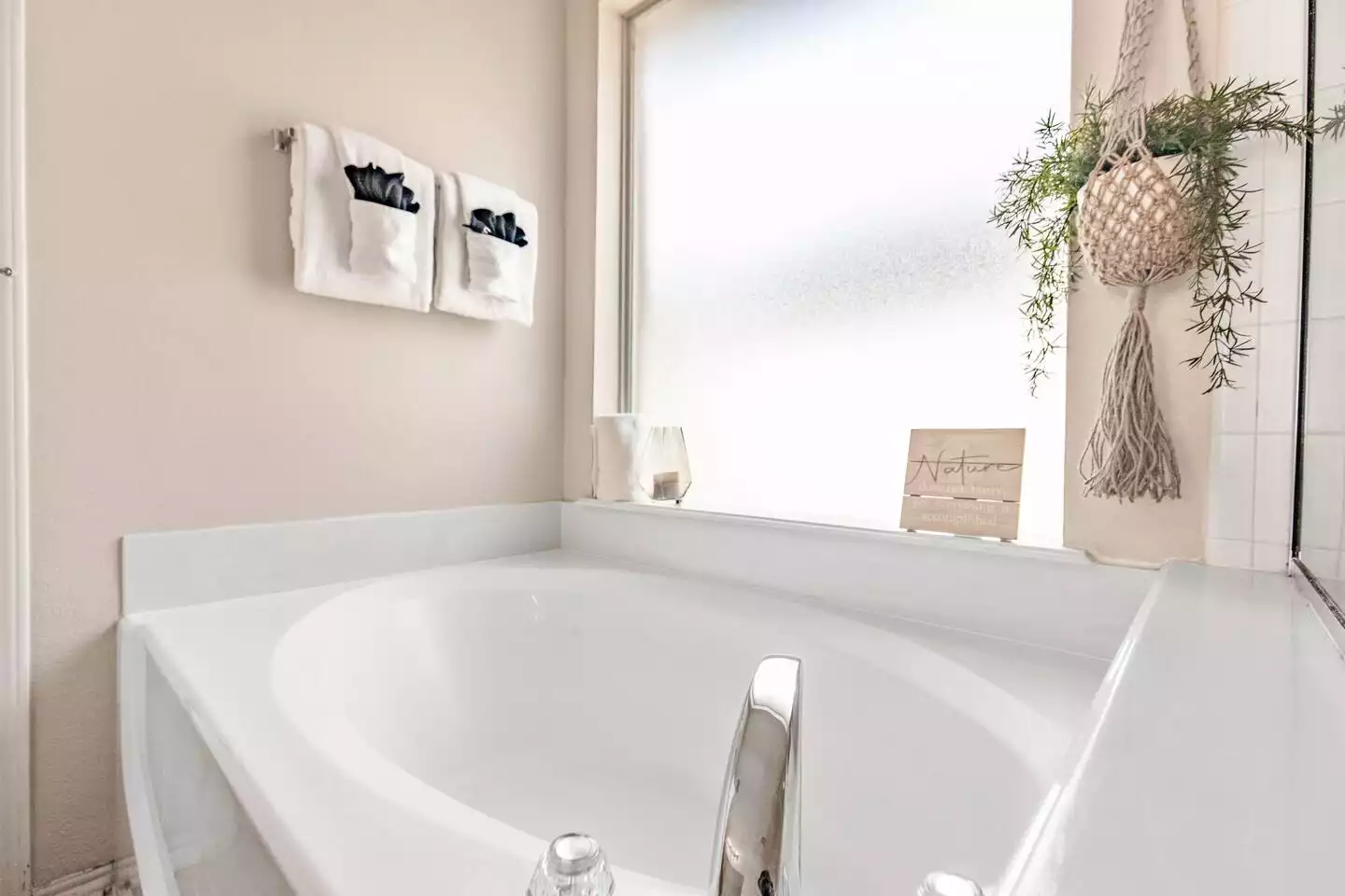 Take a bath in our large soak tub. Take a bath in our large soak tub. - The Birdhouse - Keller