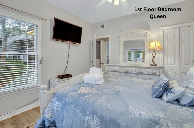 1st Floor Bedroom
Queen - Ocean Breeze 45 - Hilton Head Island