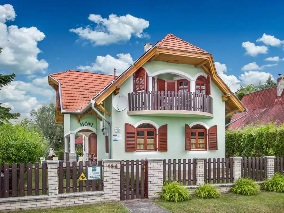 Grün - Balatonmáriafürdő