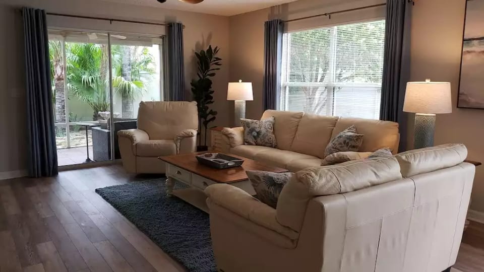 Comfortable LR leather furniture with reclining  chair