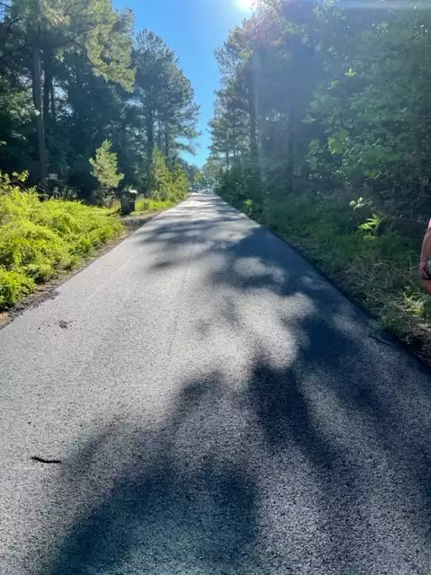Fully paved roads for easy 2WD sedan drives(not common in Hochatown) with easy access to nearby restaurant to the cabin Fully paved roads for easy 2WD sedan drives(not common in Hochatown) with easy access to nearby restaurant to the cabin - Iron Horse Lodge - Broken Bow