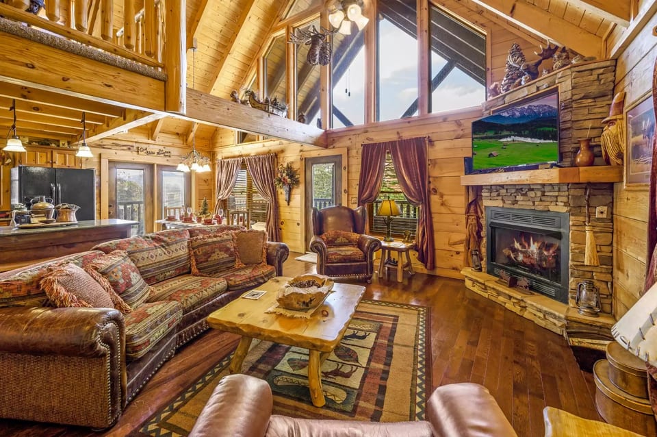 Open floor plan. Come enjoy and make memories with your family. 