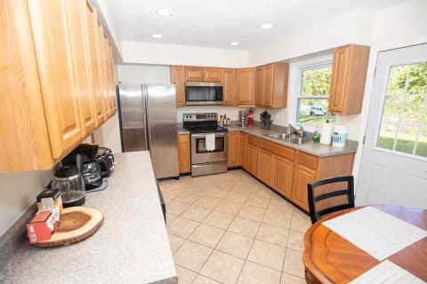 Modern & Homely 4 Bdr NE House by the Golf Course