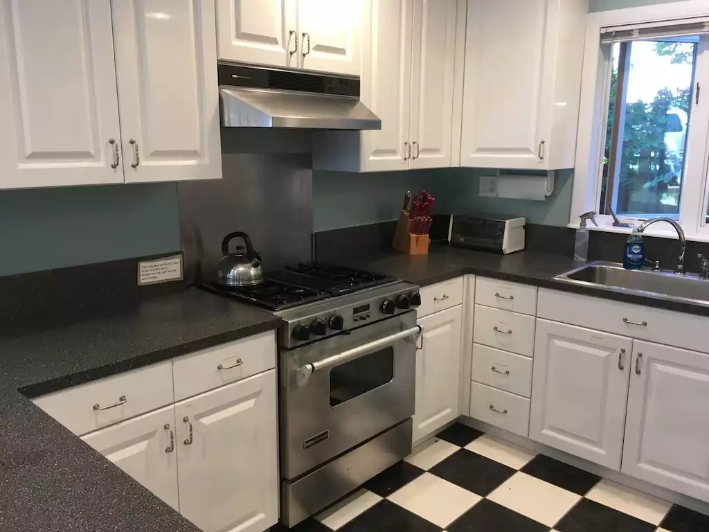 Fully equipped kitchen, including dishwasher - Top of the Rock - Wilmington