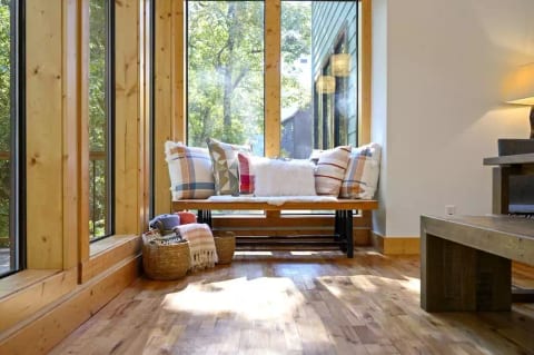 Cozying reading nook with a view and gaze at the stars