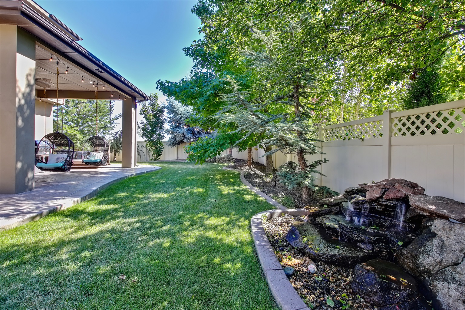 entertainment-castle!-large-group-and-company-functions-hot-tub/