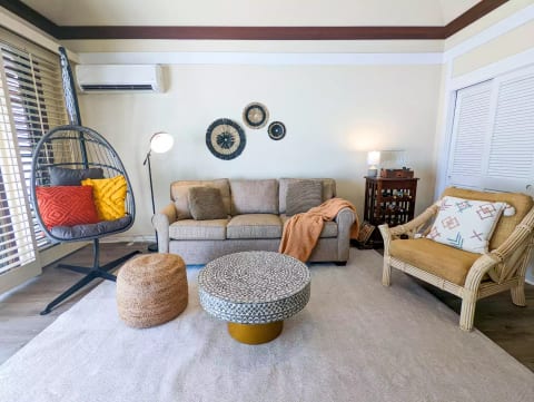 Gorgeous Penthouse w/ AC, Steps from the Beach!